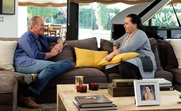 Falete, junto a Bertín Osborne, en un momento de la entrevista en 'Mi casa es la tuya'.