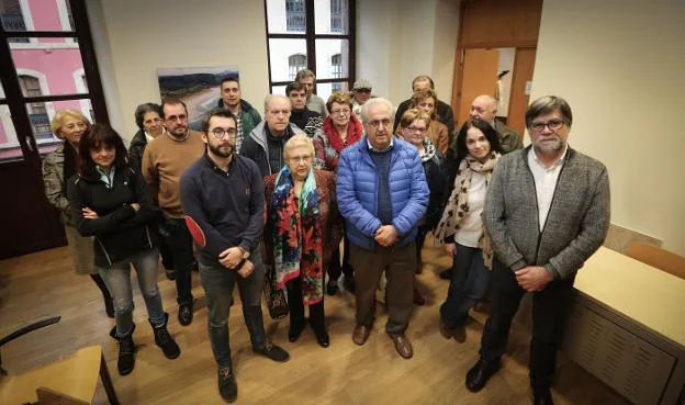 Los asistentes al acto de entrega de diplomas. 