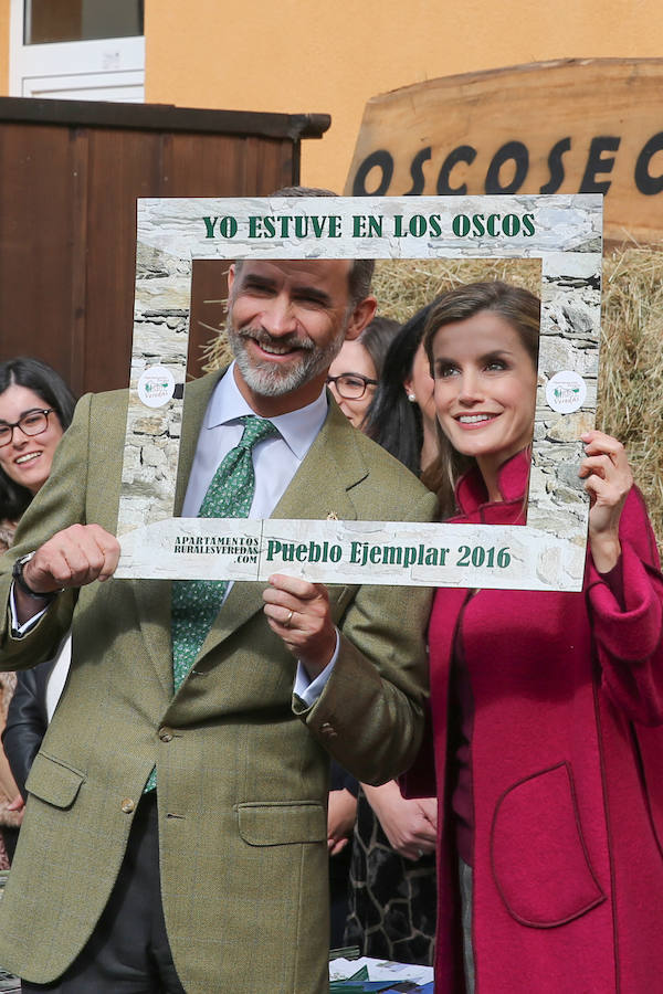 El Rey cumple 50 años en los que ha mantenido una estrecha relación con el Principado acrecentada por su matrimonio con doña Letizia