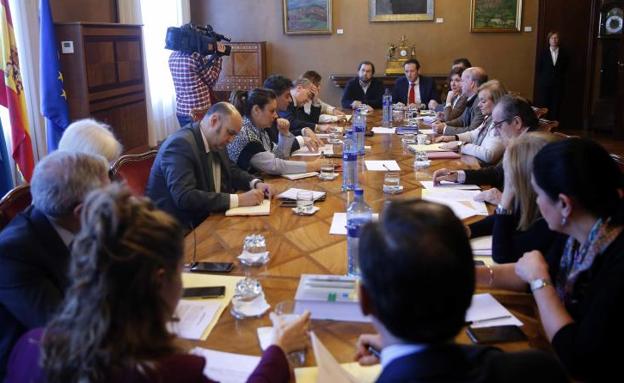 La reunión de la junta de portavoces, ayer, primer día del nuevo periodo de sesiones.