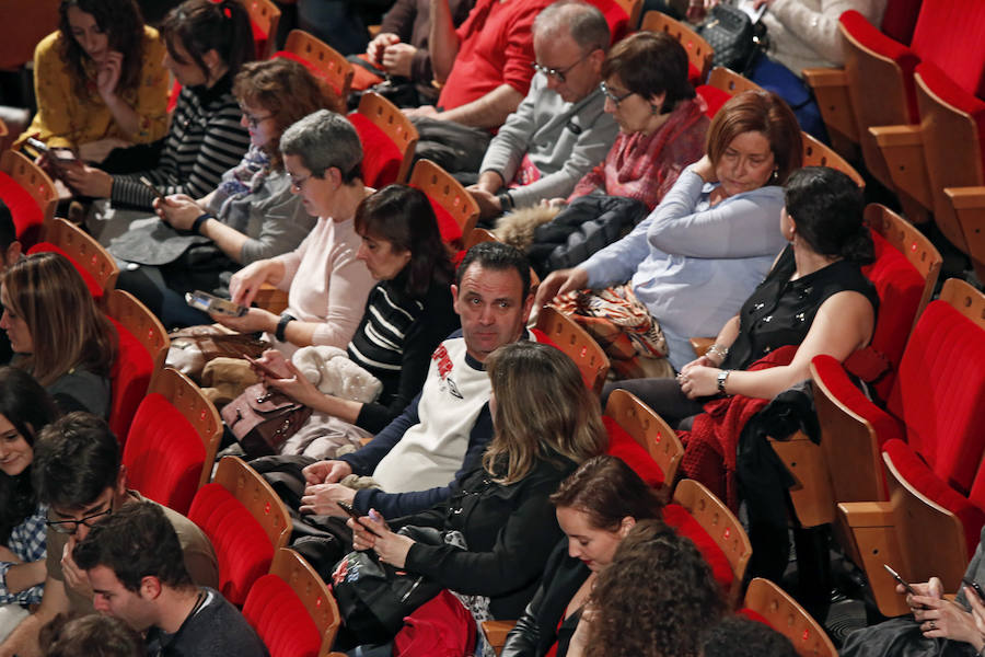 La cantautora manchega hizo gala de sensibilidad y gran voz ante un público gijonés entregado