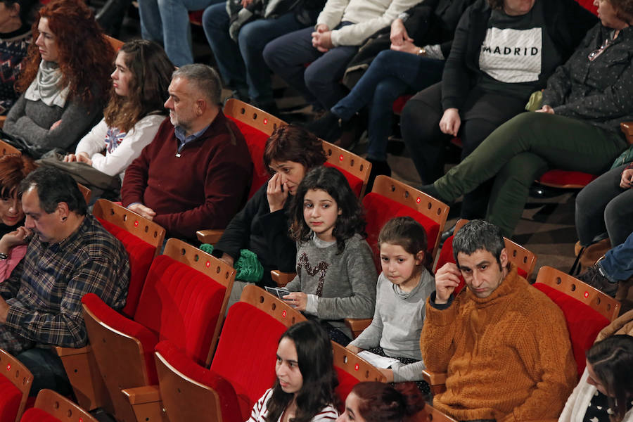 La cantautora manchega hizo gala de sensibilidad y gran voz ante un público gijonés entregado