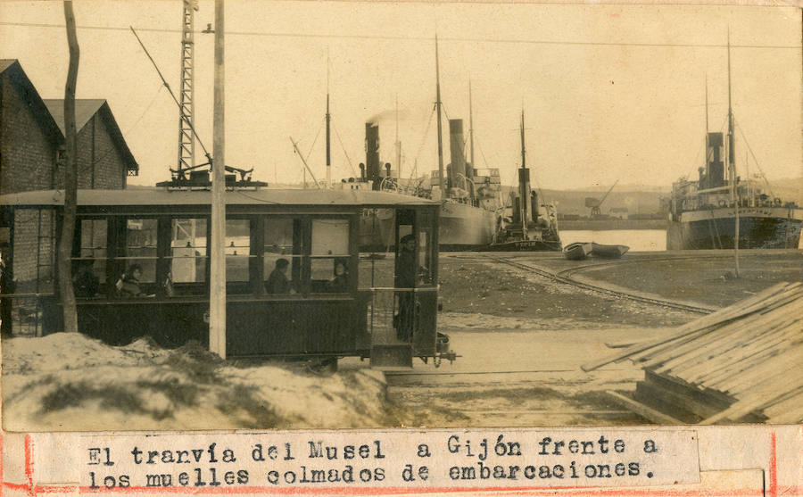 Este archivo ha ido adquiriéndose a lo largo de los últimos diez años, y las últimas 1.682 fotos acaban de ingresar en el museo como donación de un mecenas madrileño