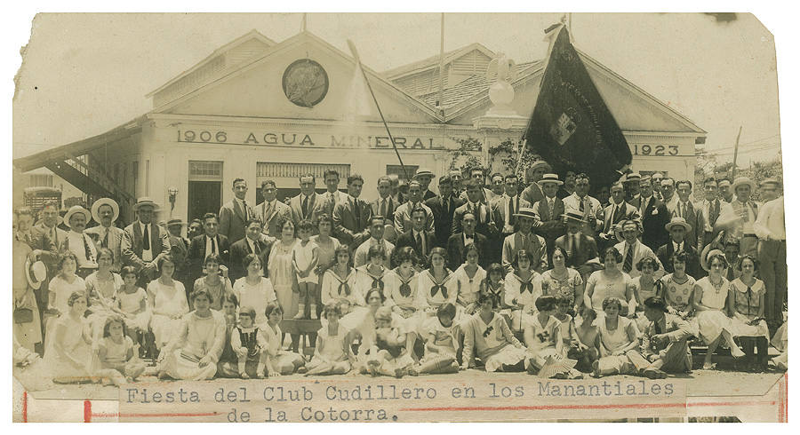 Este archivo ha ido adquiriéndose a lo largo de los últimos diez años, y las últimas 1.682 fotos acaban de ingresar en el museo como donación de un mecenas madrileño