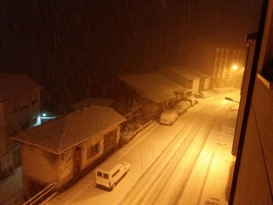 Impresionante nevada en el Occidente de Asturias