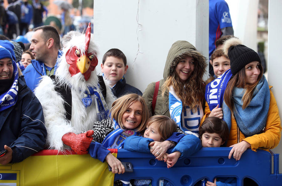 Las aficiones del Oviedo y del Sporting, a las puertas del Carlos Tariere