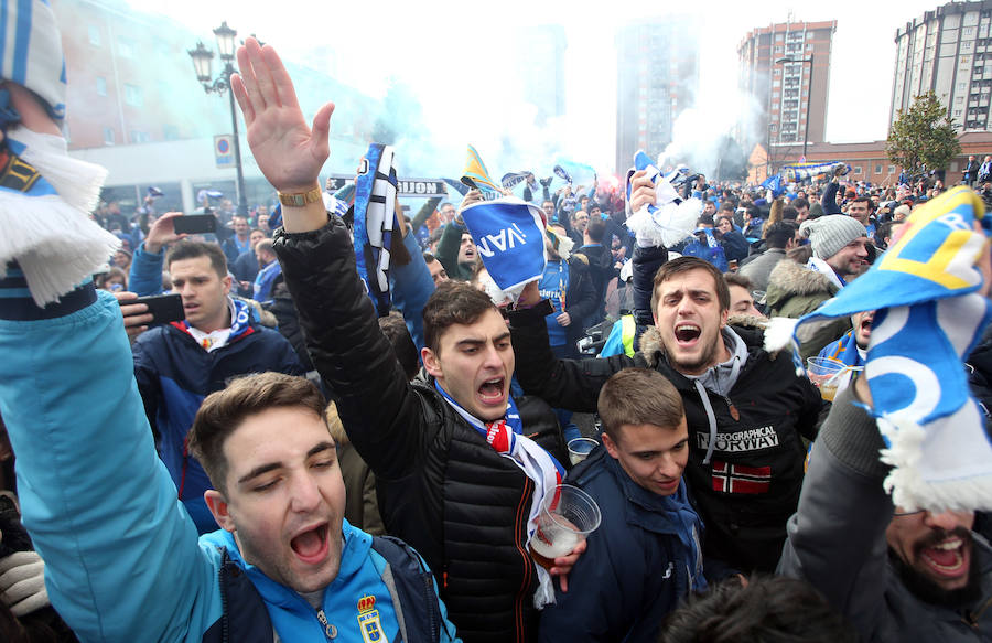 Las aficiones del Oviedo y del Sporting, a las puertas del Carlos Tariere