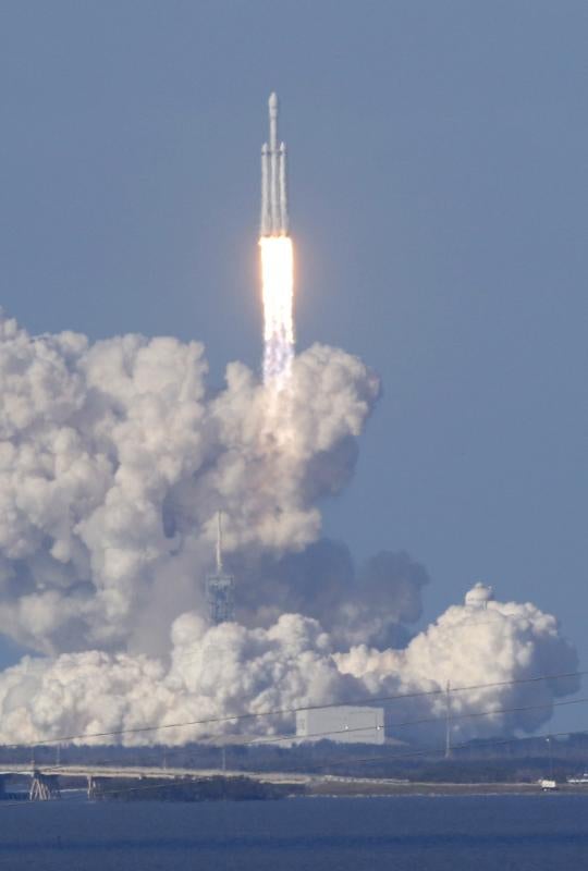 El lanzamiento del Falcon Heavy, en imágenes