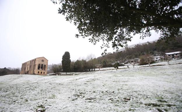 Seguridad Ciudadana mantiene la alerta en Oviedo ante la previsión de nevadas