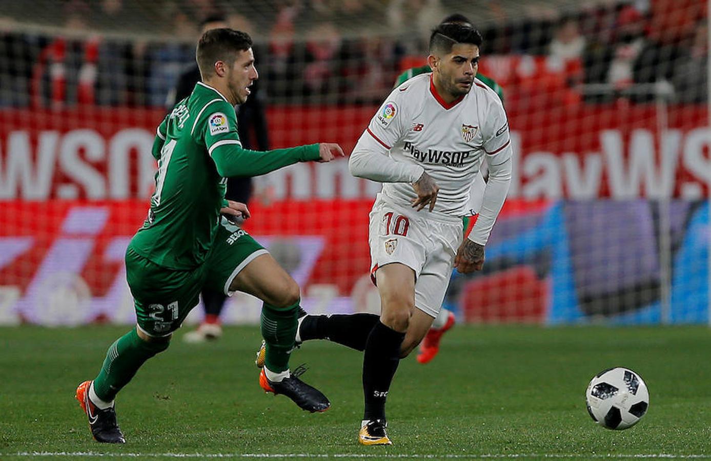 El conjunto hispalense cerró su pase a la final de la Copa del Rey derrotando por 2-0 a los pepineros.