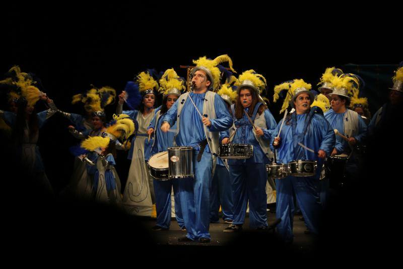 Cruzaos de Ceares, Los tardones, Folixa pa toos, Perdíos de los nervios y Los acoplaos han sido los encargados de estrenar el concurso.