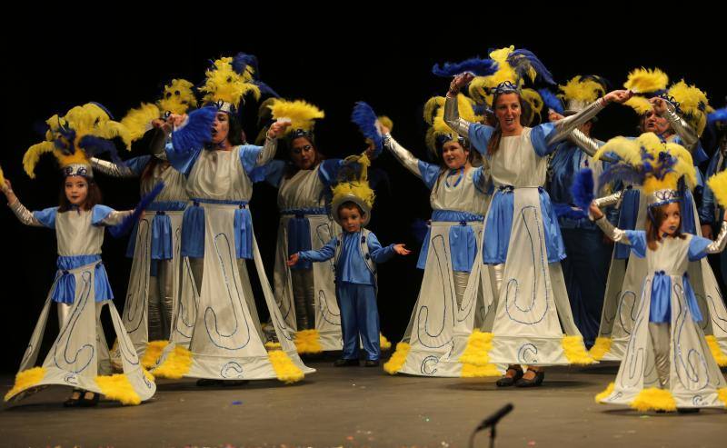 Cruzaos de Ceares, Los tardones, Folixa pa toos, Perdíos de los nervios y Los acoplaos han sido los encargados de estrenar el concurso.