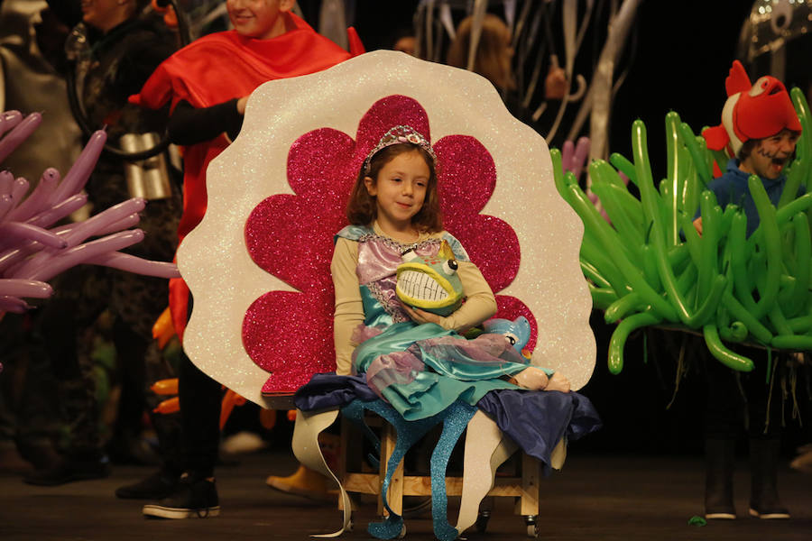 Los más pequeños de la casa ponen su originalidad y desparpajo sobre el escenario del Teatro Jovellanos un año más