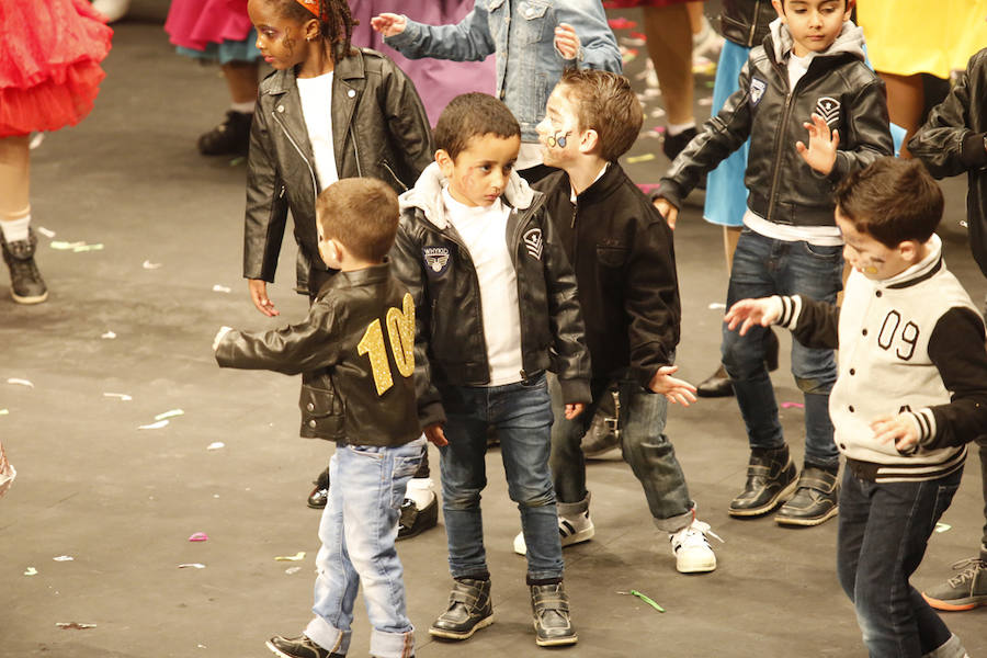 Los más pequeños de la casa ponen su originalidad y desparpajo sobre el escenario del Teatro Jovellanos un año más
