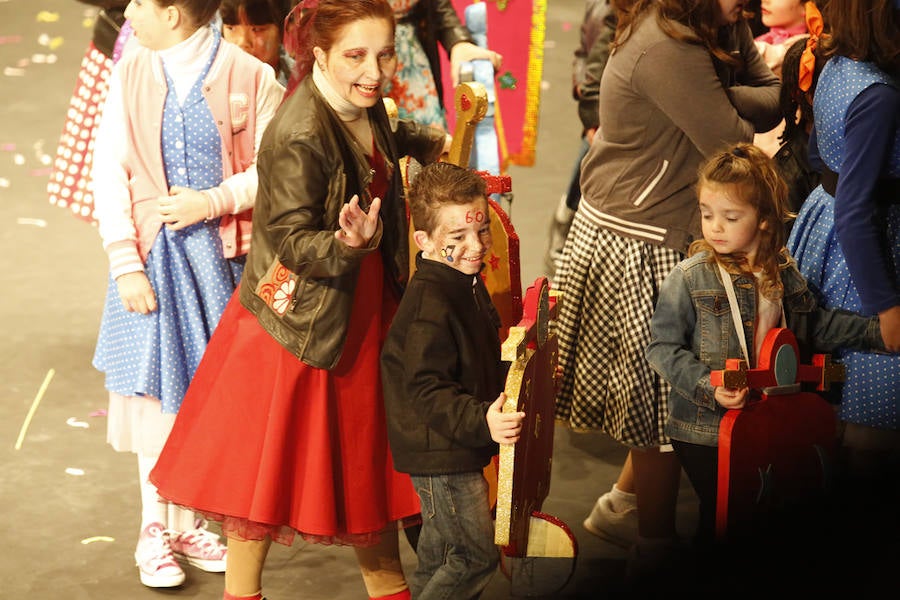 Los más pequeños de la casa ponen su originalidad y desparpajo sobre el escenario del Teatro Jovellanos un año más