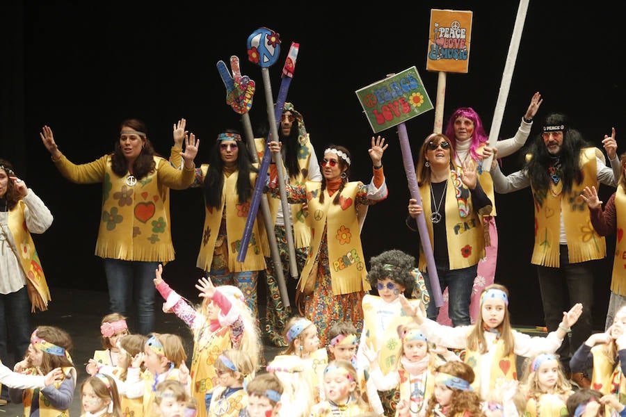 Los más pequeños de la casa ponen su originalidad y desparpajo sobre el escenario del Teatro Jovellanos un año más