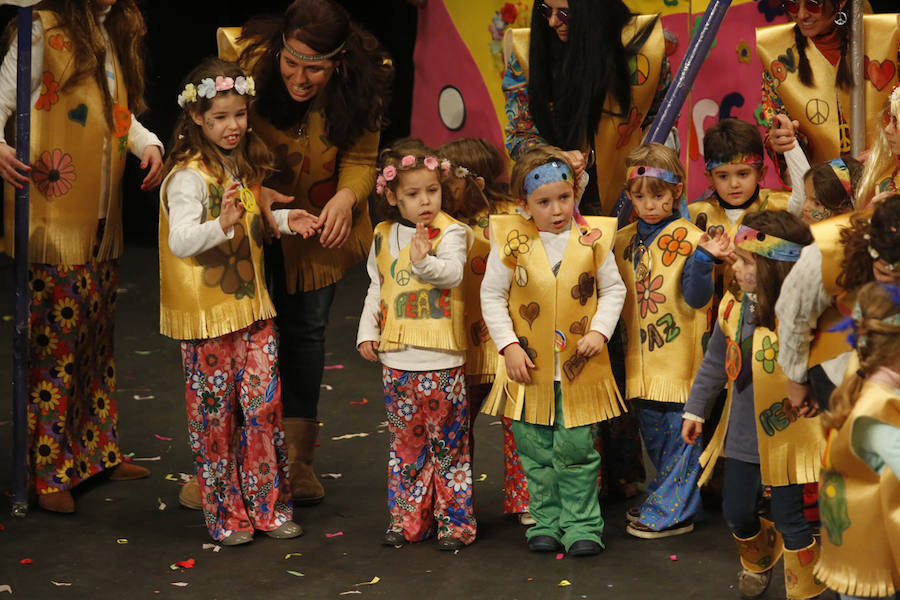 Los más pequeños de la casa ponen su originalidad y desparpajo sobre el escenario del Teatro Jovellanos un año más