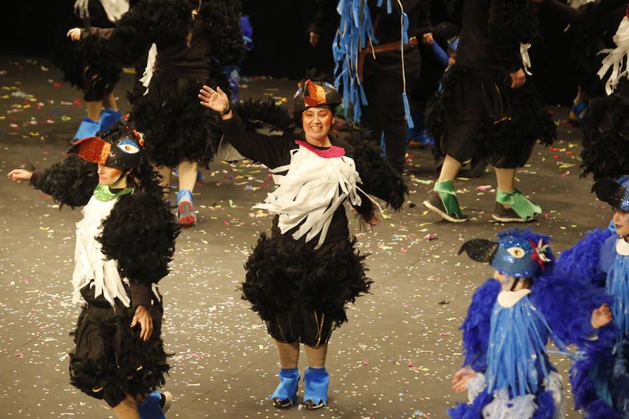 Los más pequeños de la casa ponen su originalidad y desparpajo sobre el escenario del Teatro Jovellanos un año más