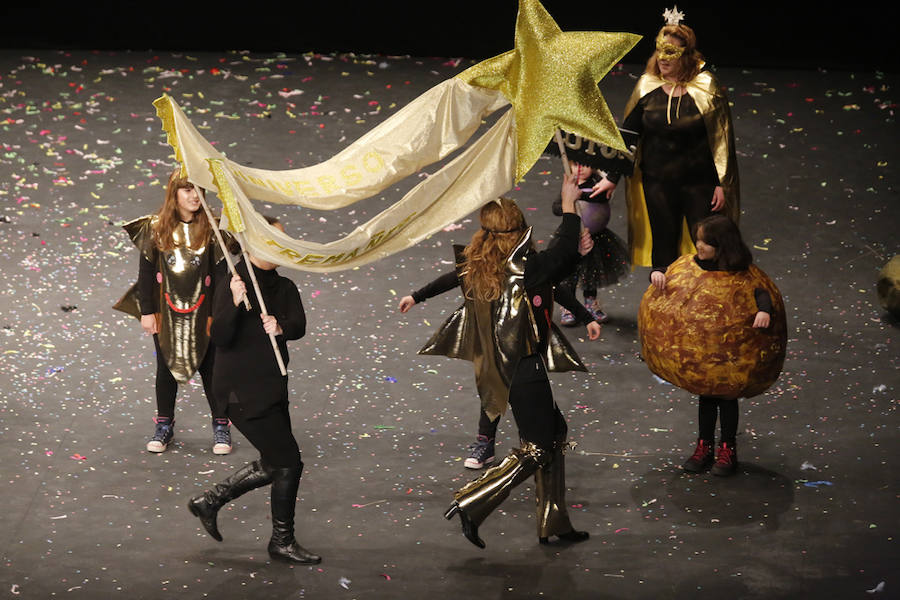 Los más pequeños de la casa ponen su originalidad y desparpajo sobre el escenario del Teatro Jovellanos un año más