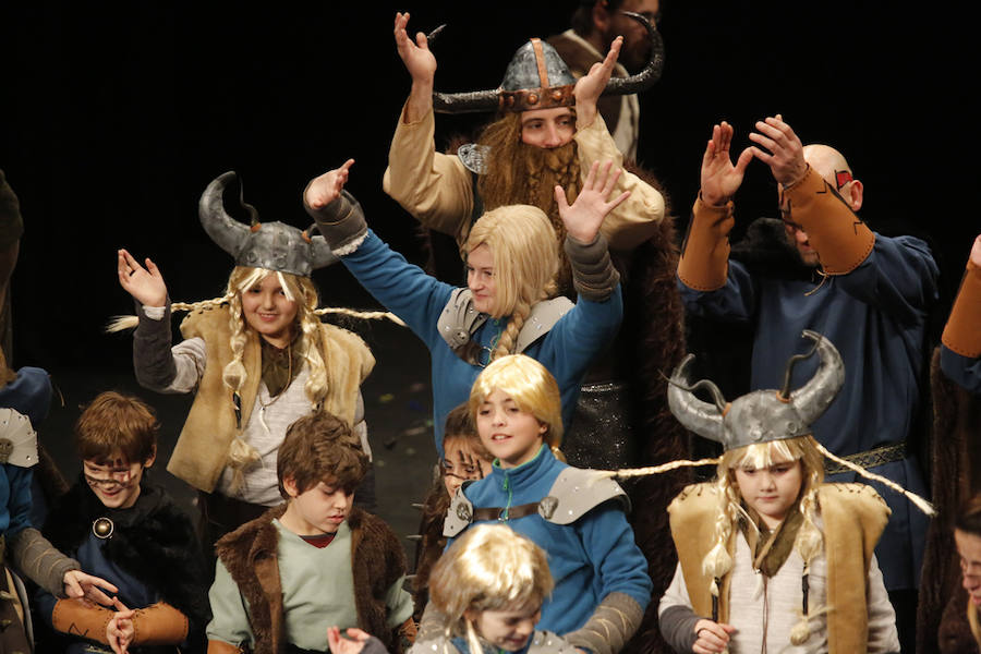 Los más pequeños de la casa ponen su originalidad y desparpajo sobre el escenario del Teatro Jovellanos un año más