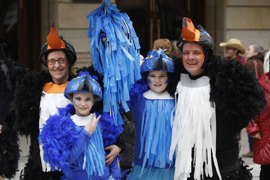 Los más pequeños de la casa ponen su originalidad y desparpajo sobre el escenario del Teatro Jovellanos un año más