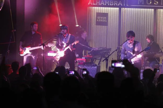 La banda granadina, sobre el escenario de la sala Albéniz. 