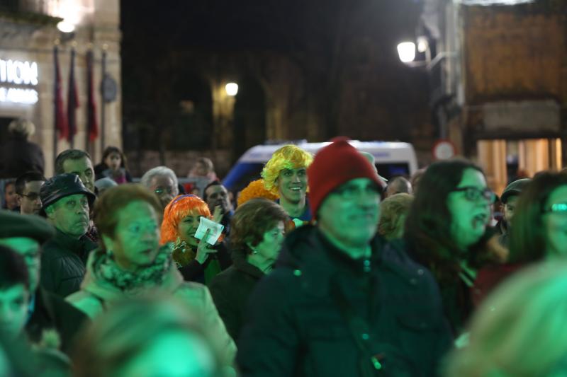 El preso resucitado, Puigdemont y las obras de Santa Apolonia centraron coplas de las murgas triunfadoras en el festival, que fue presentado por La Terremoto de Alcorcón y seguido por un numeroso público.