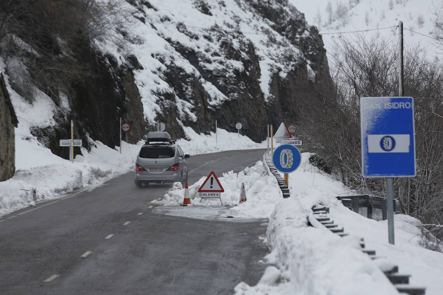 Las grandes imágenes que deja el temporal en Asturias