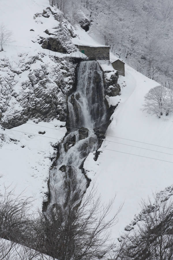Las grandes imágenes que deja el temporal en Asturias