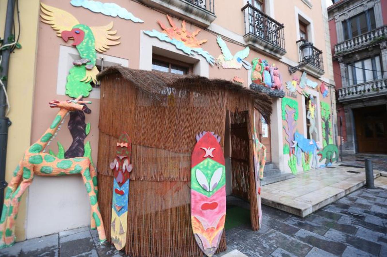 El Populart, en la plaza de El Carbayedo, ha vuelto a ganar este año el concurso de chigres antroxaos