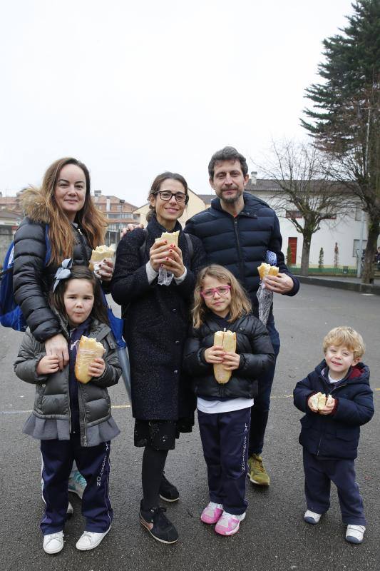 La comunidad educativa del colegio de la Asunción celebró una nueva convocatoria del día del bocata