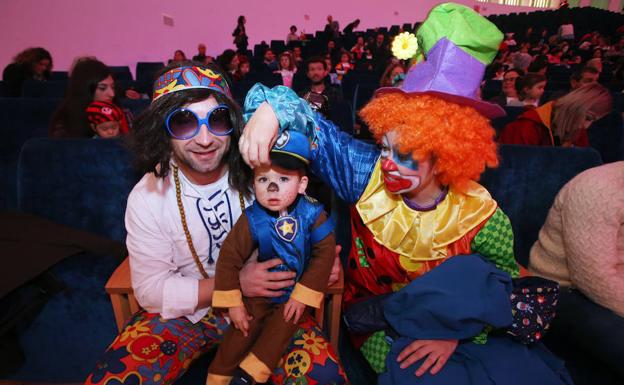 Oviedo vive un carnaval de cuento y comida