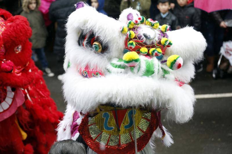 La localidad sierense celebra por todo lo alto esta facha tan señalada para la comunidad asiática, que en esta ocasión estará dedicado al Perro de Tierra.