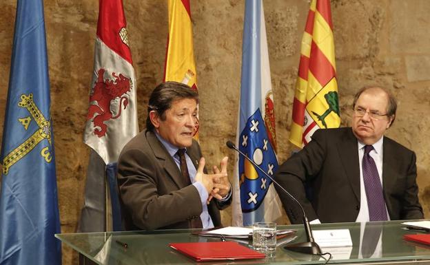 Javier Fernández, durante su intervención en León. 