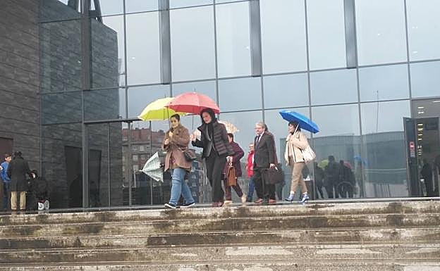 «Unas voces me decían que tenía que matar a mi madre para salvar a la humanidad», dice el acusado de matar a su madre en Gijón