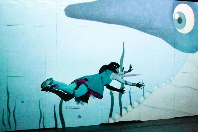 Las creaciones que las compañías participantes en Feten presentan estos días en Gijón siguen haciendo las delicias de los más pequeños, que se ven arrastrados por la creatividad de su puesta en escena.