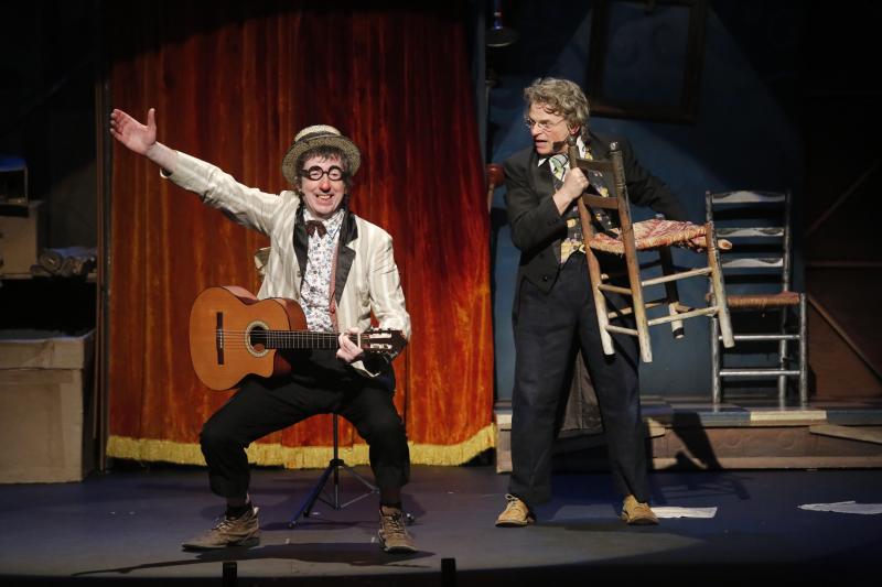 Las creaciones que las compañías participantes en Feten presentan estos días en Gijón siguen haciendo las delicias de los más pequeños, que se ven arrastrados por la creatividad de su puesta en escena.