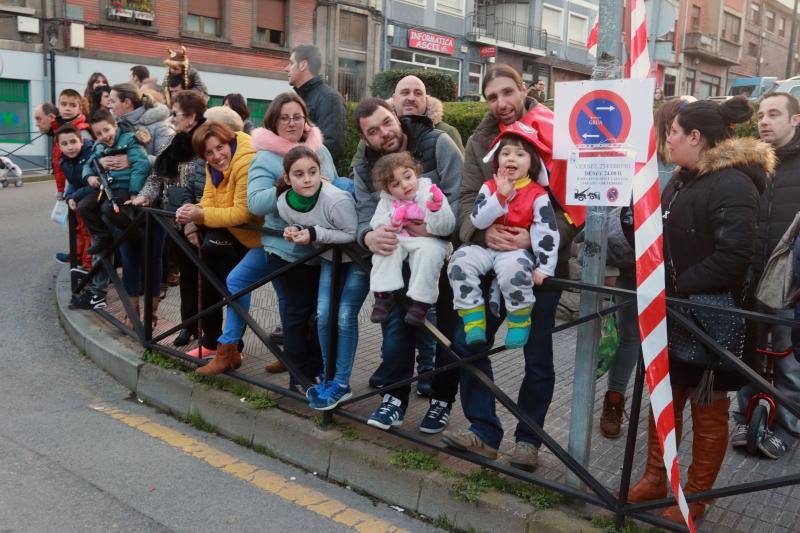 4.300 euros en premios para los disfraces más originales y coloridos en un gran desfile que cierra la celebración del carnaval en las cuencas.