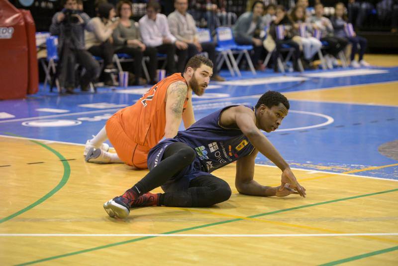 Fotos: Unión Financiera 67-64 Actel Força Lleida, en imágenes