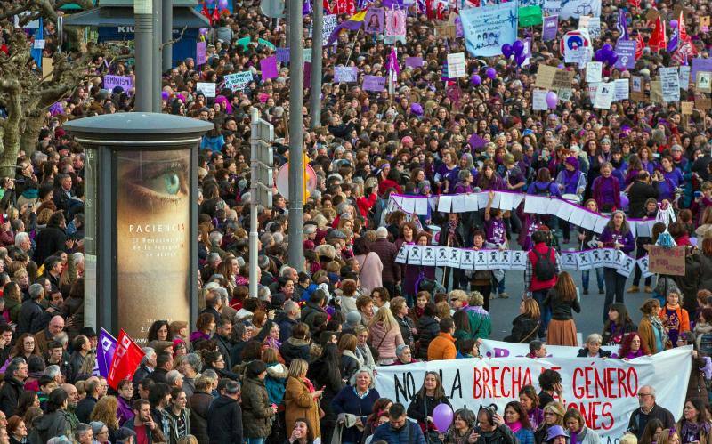 Asturias celebra el Día Internacional de la Mujer en las calles de Gijón en la primera huelga general feminista convocada bajo el lema 'Si nosotras paramos, se para el mundo'