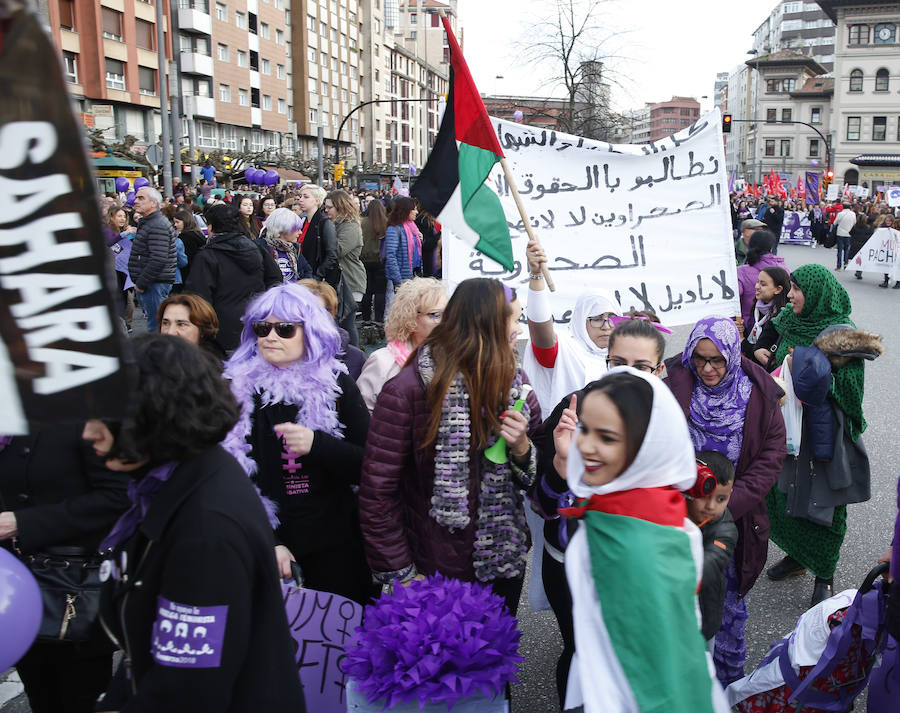Asturias celebra el Día Internacional de la Mujer en las calles de Gijón en la primera huelga general feminista convocada bajo el lema 'Si nosotras paramos, se para el mundo'