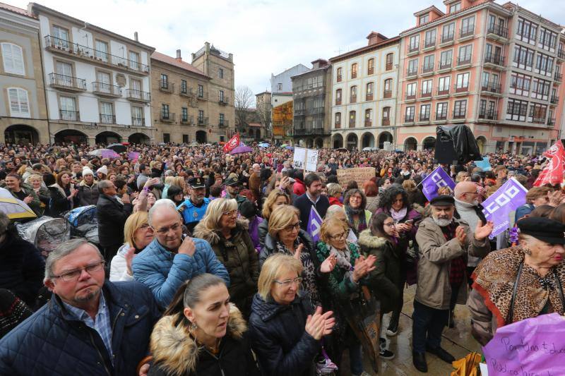 Fotos: Concentración en Avilés por el 8-M