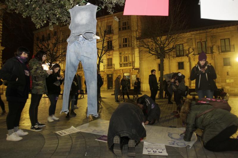 Las mujeres de la región recorren las calles para reivindicar la igualdad en todos los ámbitos de la sociedad.