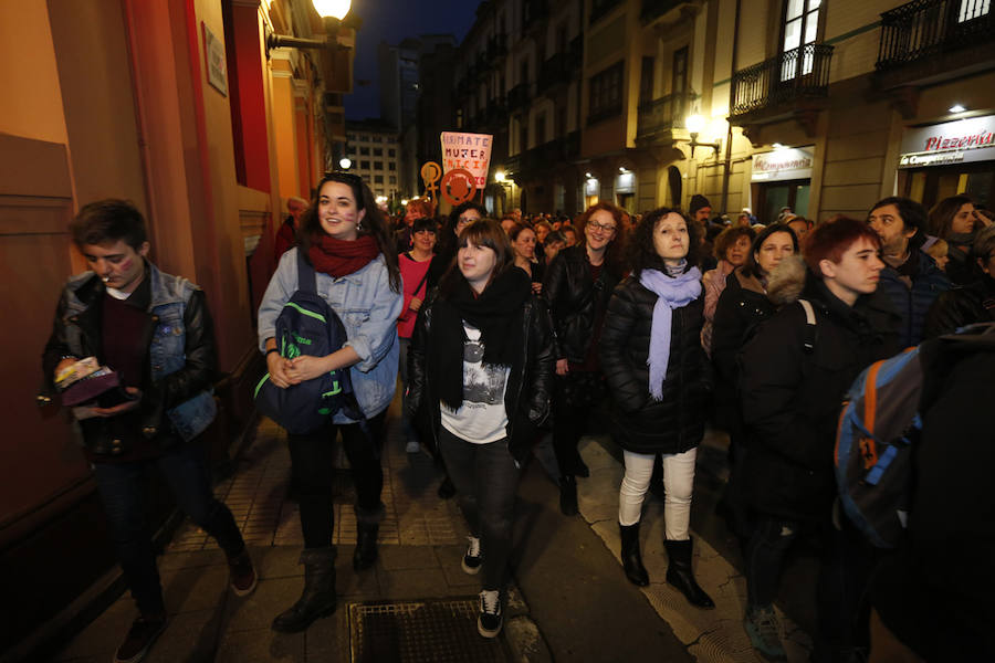 Asturias celebra el Día Internacional de la Mujer en las calles de Gijón en la primera huelga general feminista convocada bajo el lema 'Si nosotras paramos, se para el mundo'