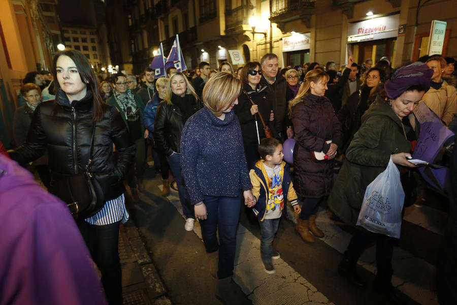 Asturias celebra el Día Internacional de la Mujer en las calles de Gijón en la primera huelga general feminista convocada bajo el lema 'Si nosotras paramos, se para el mundo'