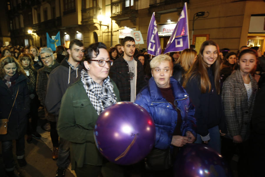 Asturias celebra el Día Internacional de la Mujer en las calles de Gijón en la primera huelga general feminista convocada bajo el lema 'Si nosotras paramos, se para el mundo'