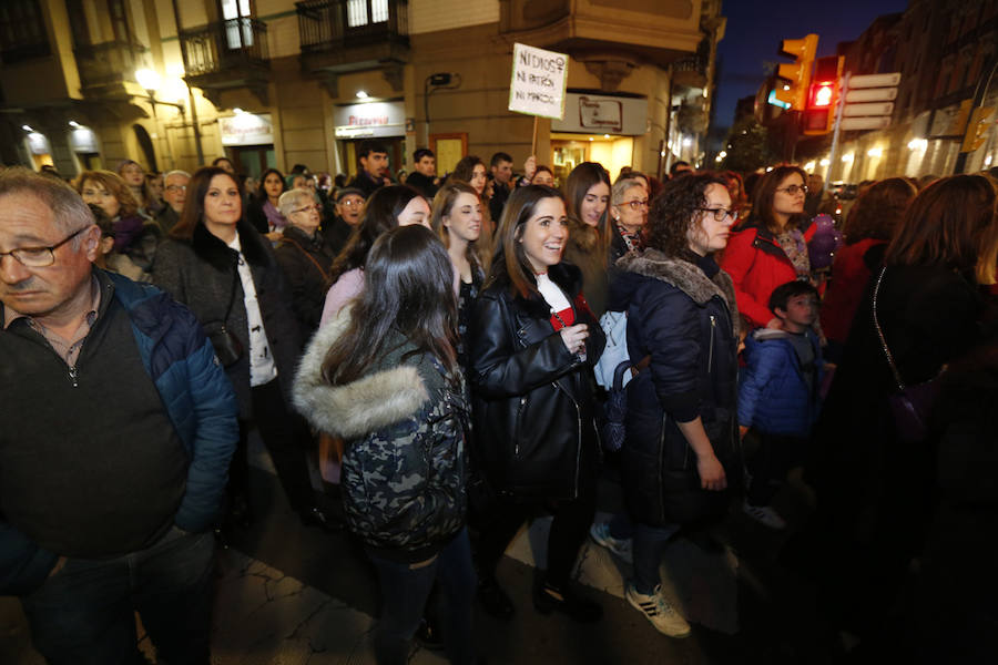 Asturias celebra el Día Internacional de la Mujer en las calles de Gijón en la primera huelga general feminista convocada bajo el lema 'Si nosotras paramos, se para el mundo'