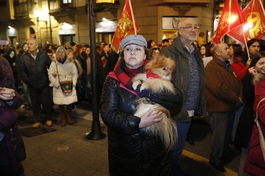 Asturias celebra el Día Internacional de la Mujer en las calles de Gijón en la primera huelga general feminista convocada bajo el lema 'Si nosotras paramos, se para el mundo'