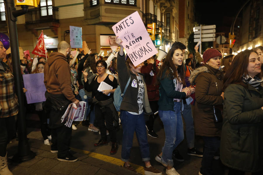 Asturias celebra el Día Internacional de la Mujer en las calles de Gijón en la primera huelga general feminista convocada bajo el lema 'Si nosotras paramos, se para el mundo'