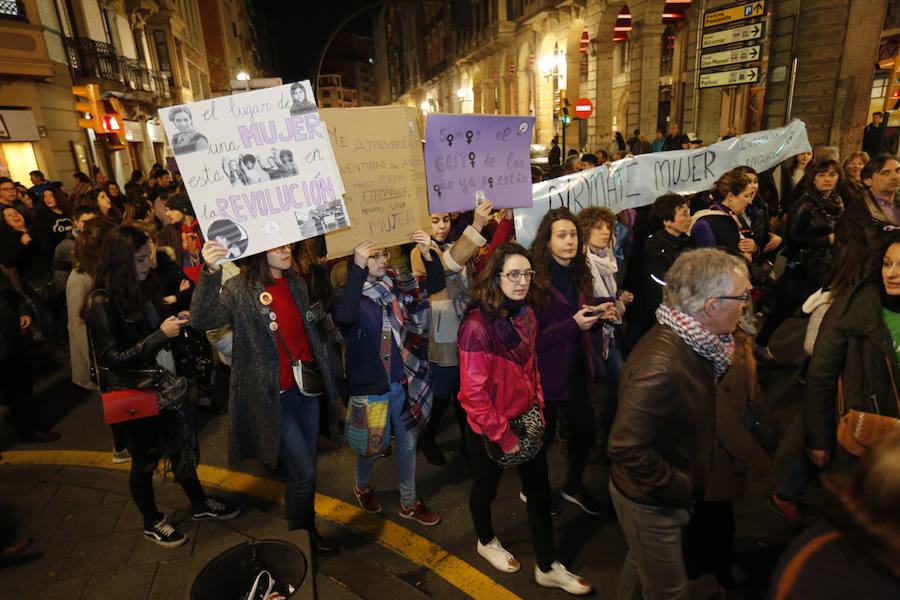 Asturias celebra el Día Internacional de la Mujer en las calles de Gijón en la primera huelga general feminista convocada bajo el lema 'Si nosotras paramos, se para el mundo'